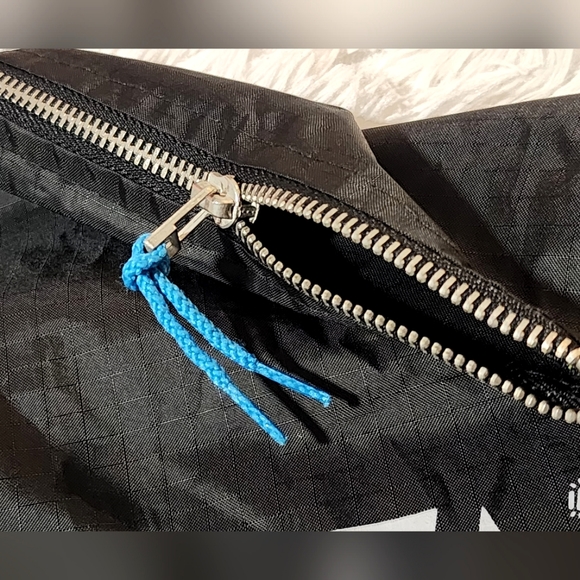 GGDB Sneaker Bag with Zipper - Picture 6 of 7